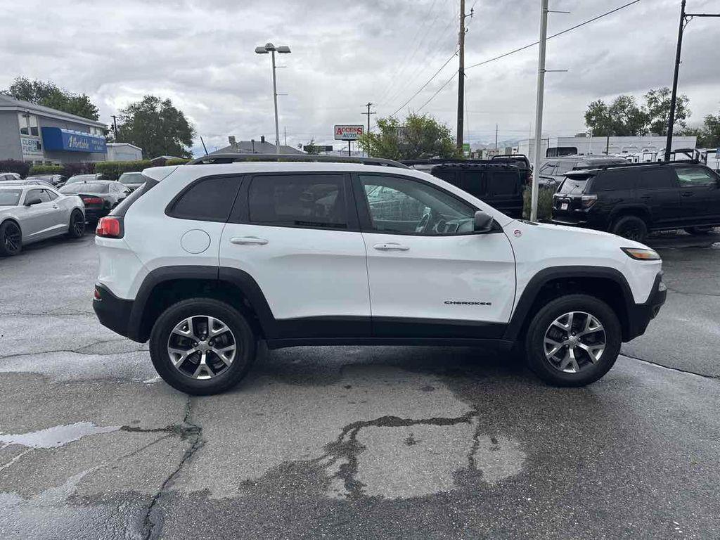 used 2018 Jeep Cherokee car, priced at $11,710