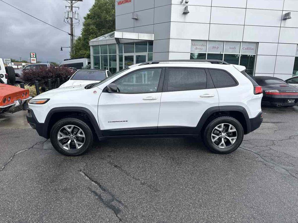 used 2018 Jeep Cherokee car, priced at $11,710
