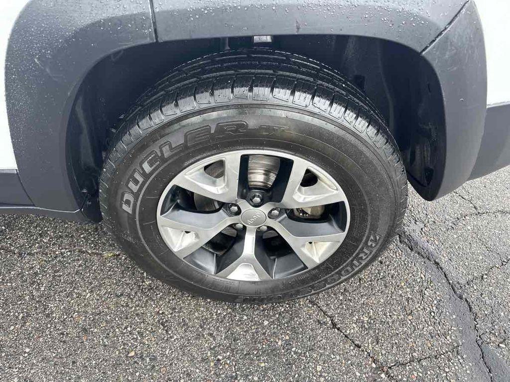 used 2018 Jeep Cherokee car, priced at $11,710