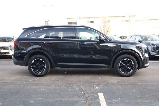 used 2024 Kia Sorento car, priced at $28,950