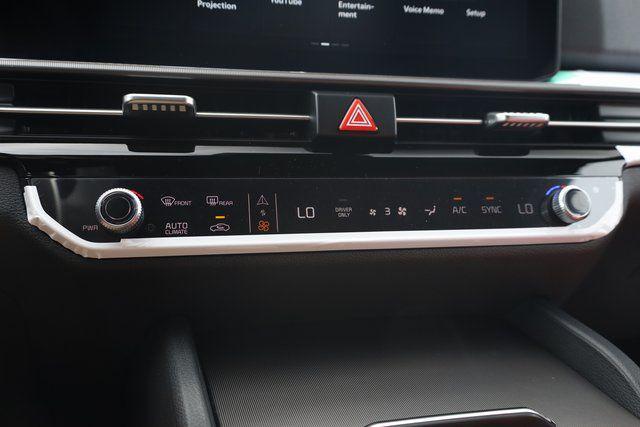 new 2026 Kia Sportage Hybrid car, priced at $39,128