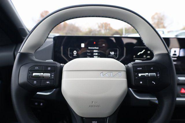 new 2025 Kia K4 car, priced at $24,332
