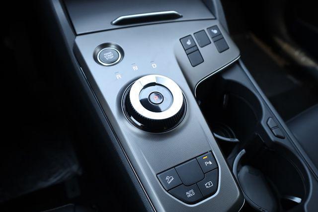 new 2026 Kia Sportage Hybrid car, priced at $33,057