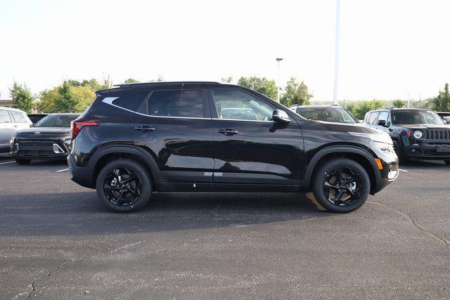 new 2026 Kia Seltos car, priced at $30,033