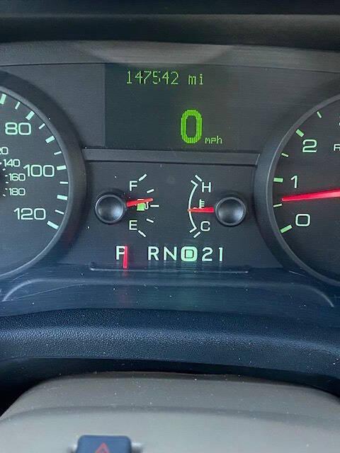 used 2008 Ford Crown Victoria car, priced at $5,500