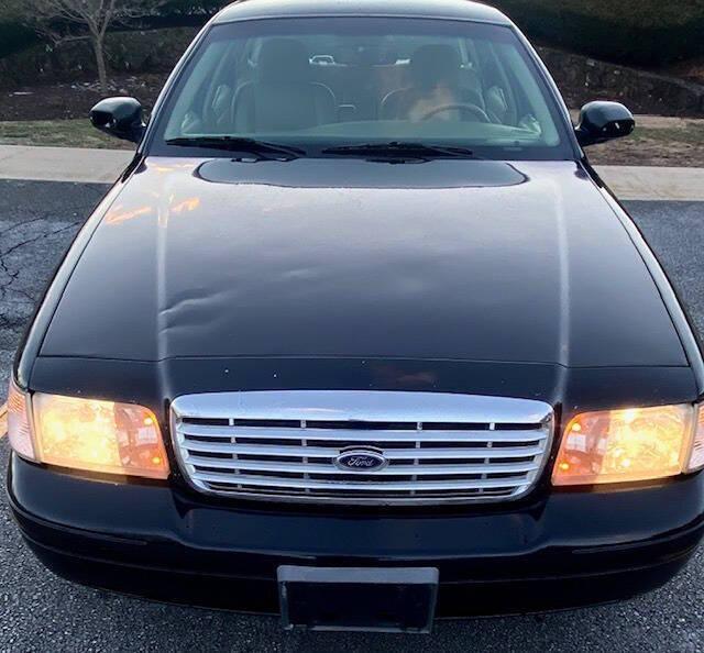 used 2008 Ford Crown Victoria car, priced at $5,500