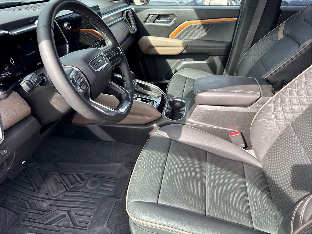 used 2024 GMC Canyon car, priced at $43,200