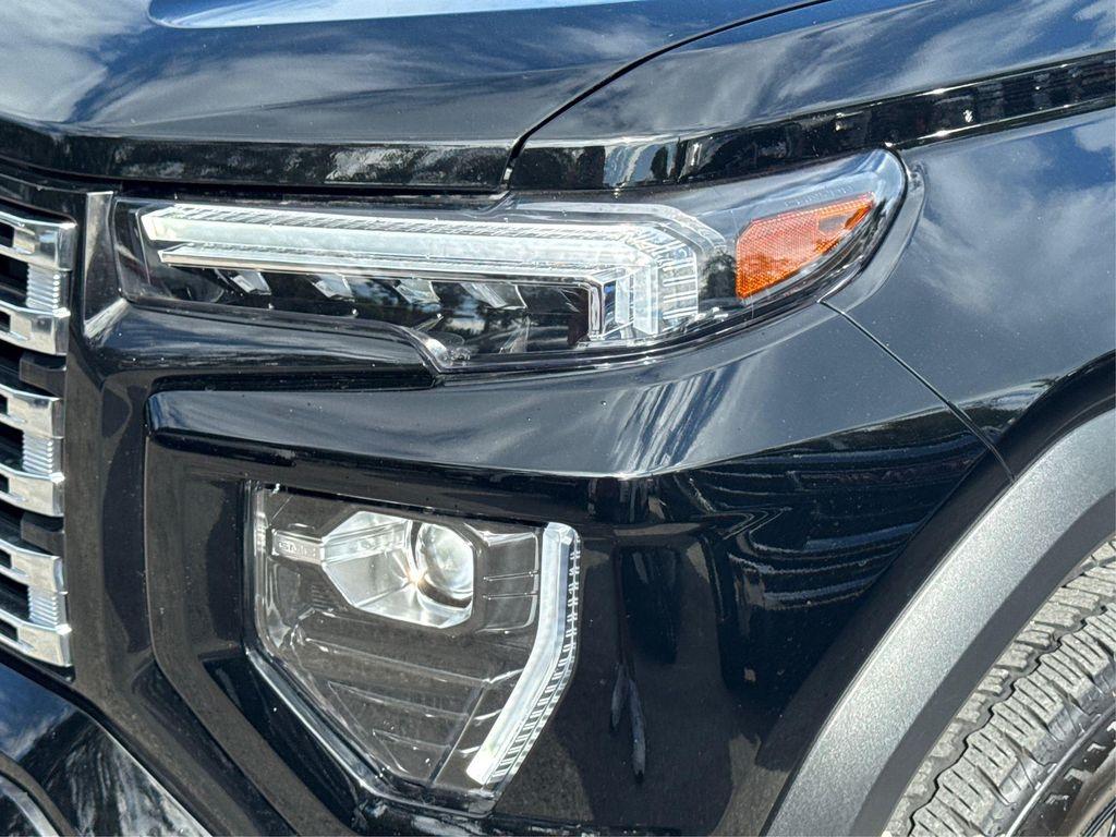 used 2024 GMC Canyon car, priced at $43,200