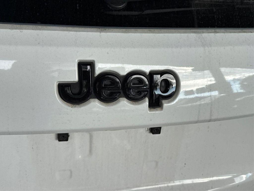 used 2021 Jeep Grand Cherokee car, priced at $18,500