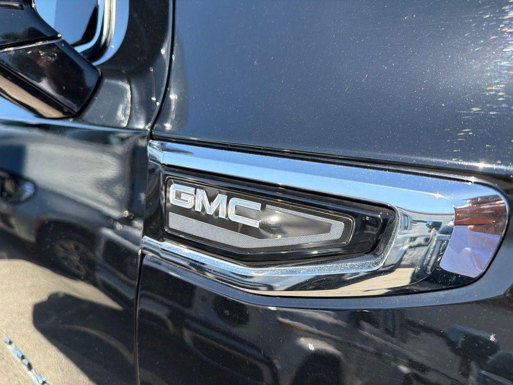 used 2021 GMC Yukon car, priced at $51,443