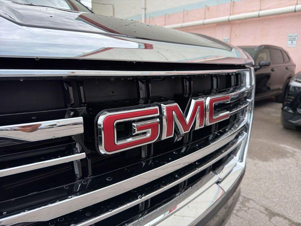 used 2023 GMC Yukon XL car, priced at $59,443