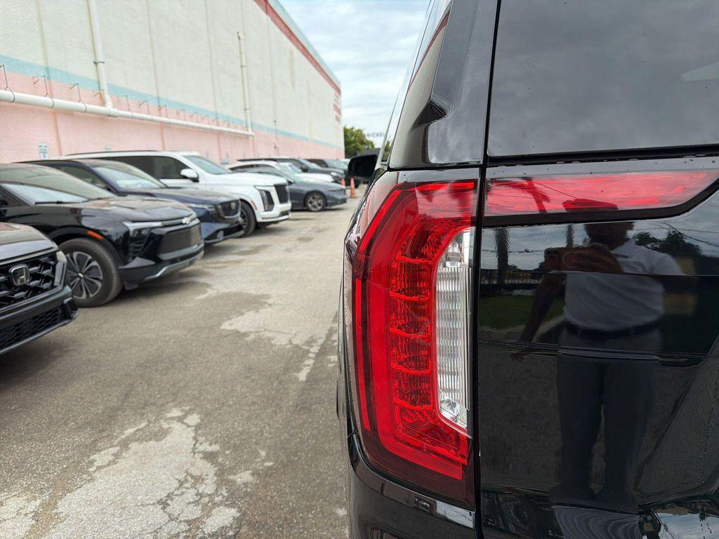 used 2023 GMC Yukon XL car, priced at $59,443