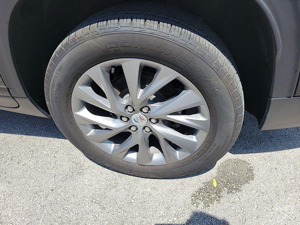 used 2025 Buick Enclave car, priced at $34,997