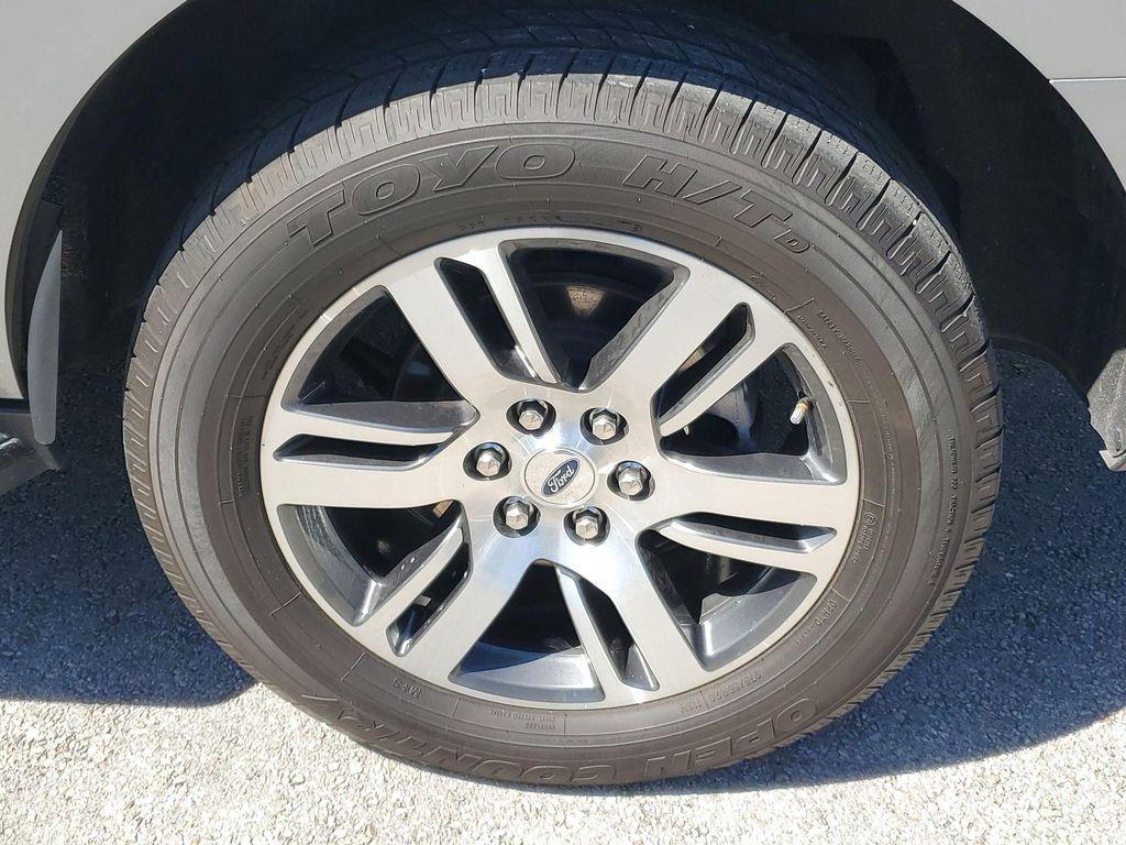 used 2024 Ford Expedition car, priced at $43,500