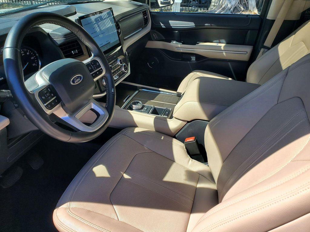 used 2024 Ford Expedition car, priced at $43,500