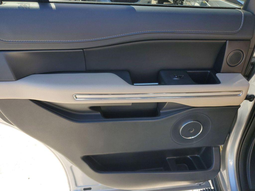 used 2024 Ford Expedition car, priced at $43,500