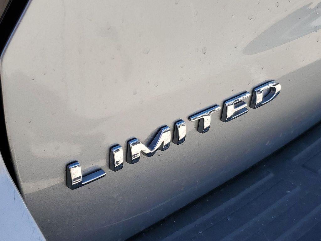 used 2024 Ford Expedition car, priced at $43,500