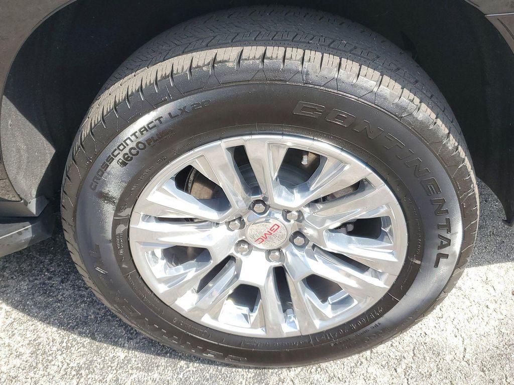 used 2025 GMC Yukon XL car, priced at $74,800