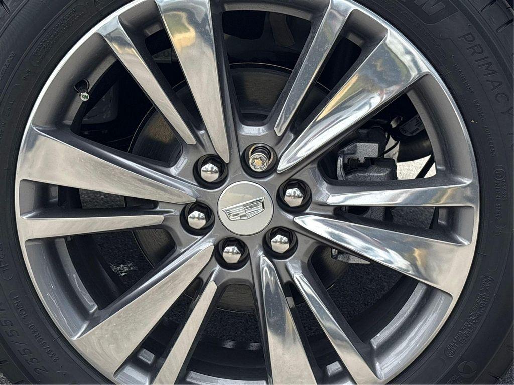 new 2025 Cadillac XT5 car, priced at $53,315