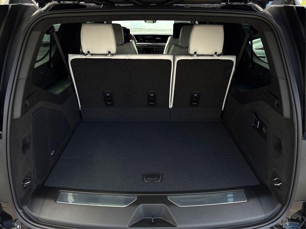 new 2026 Cadillac Escalade ESV car, priced at $186,390