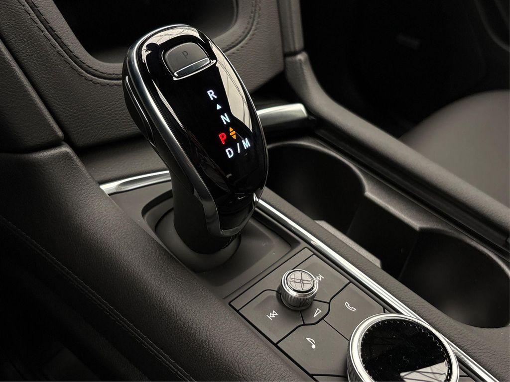 new 2025 Cadillac XT5 car, priced at $43,495