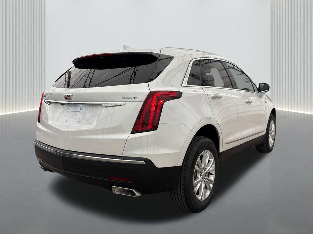 new 2025 Cadillac XT5 car, priced at $43,495