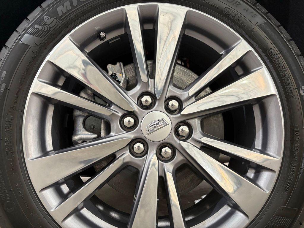 new 2025 Cadillac XT5 car, priced at $53,215