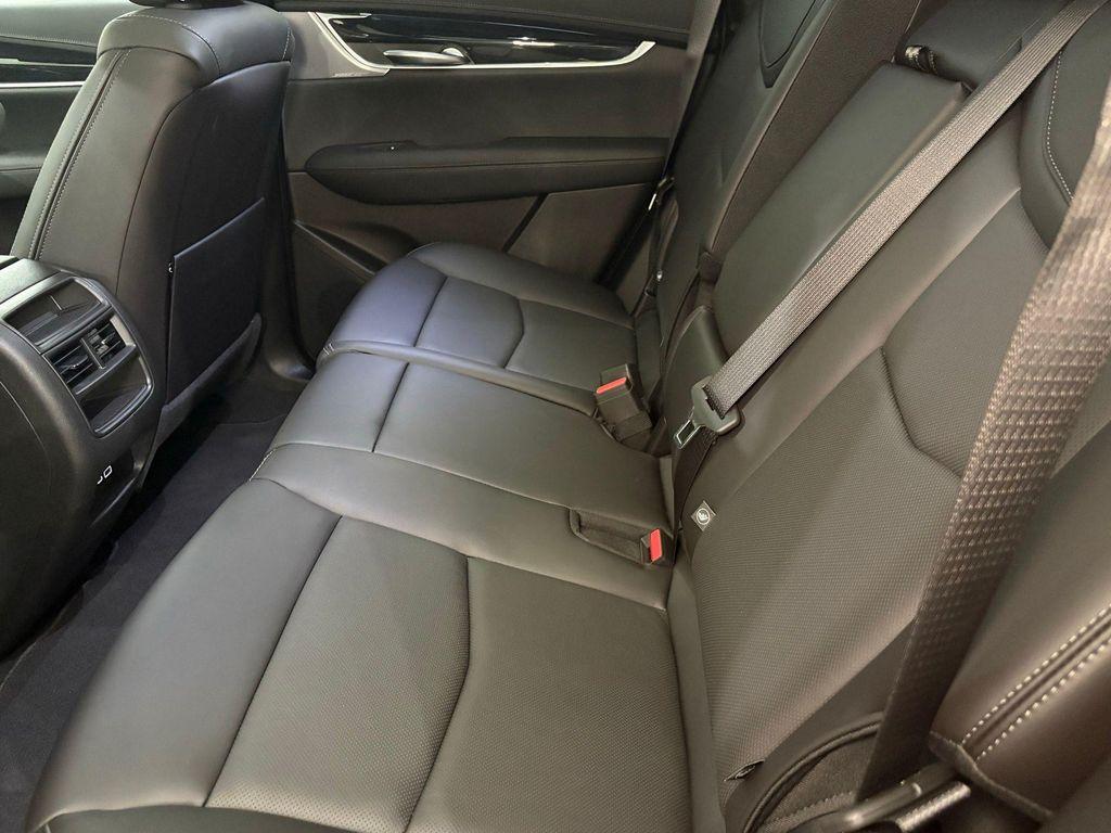 new 2025 Cadillac XT5 car, priced at $53,215