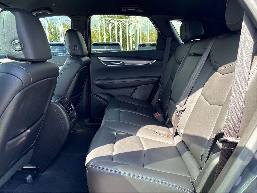 used 2023 Cadillac XT5 car, priced at $24,700