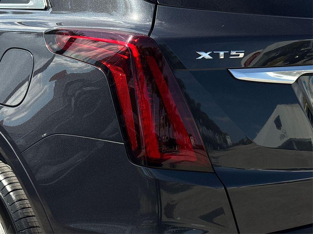 used 2023 Cadillac XT5 car, priced at $24,700