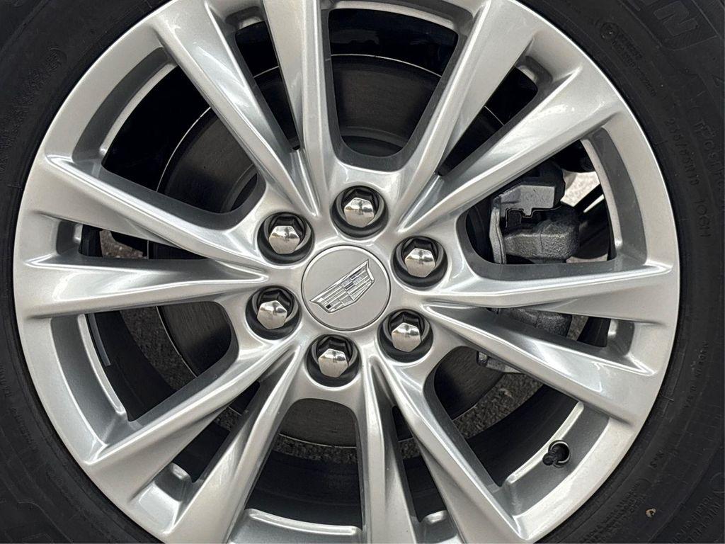 new 2025 Cadillac XT6 car, priced at $48,995