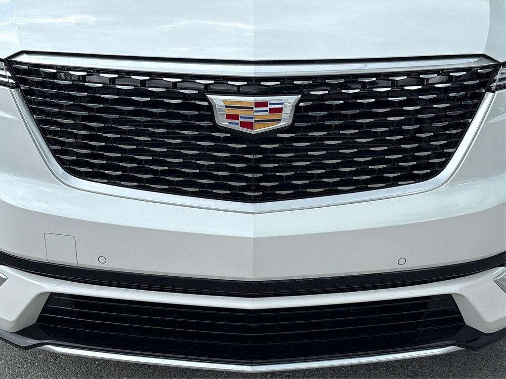 new 2025 Cadillac XT6 car, priced at $48,995