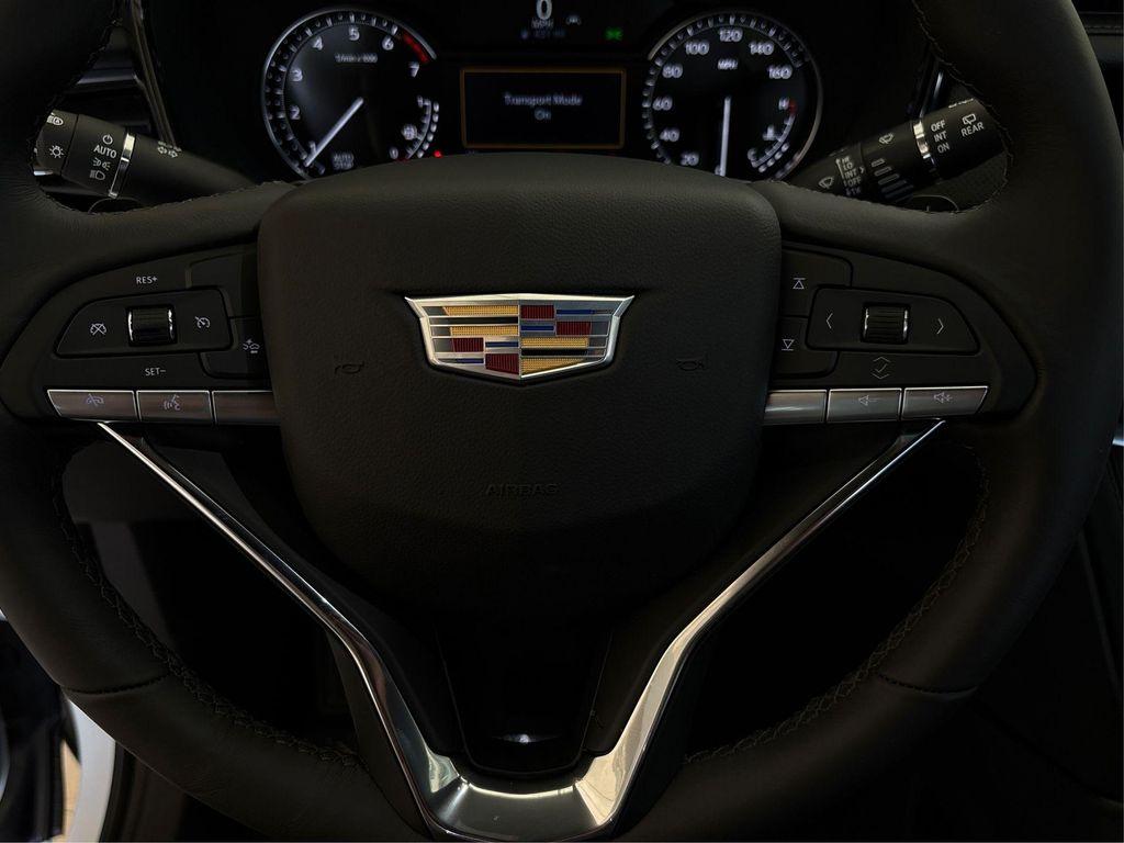 new 2025 Cadillac XT6 car, priced at $48,995