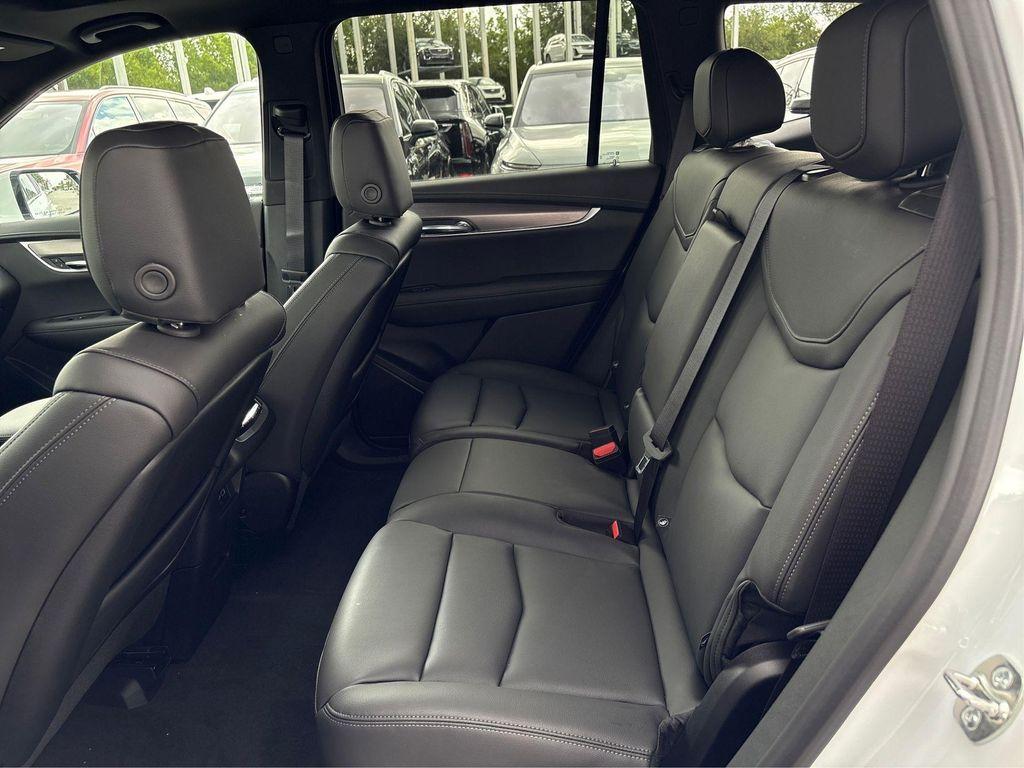 new 2025 Cadillac XT6 car, priced at $48,995