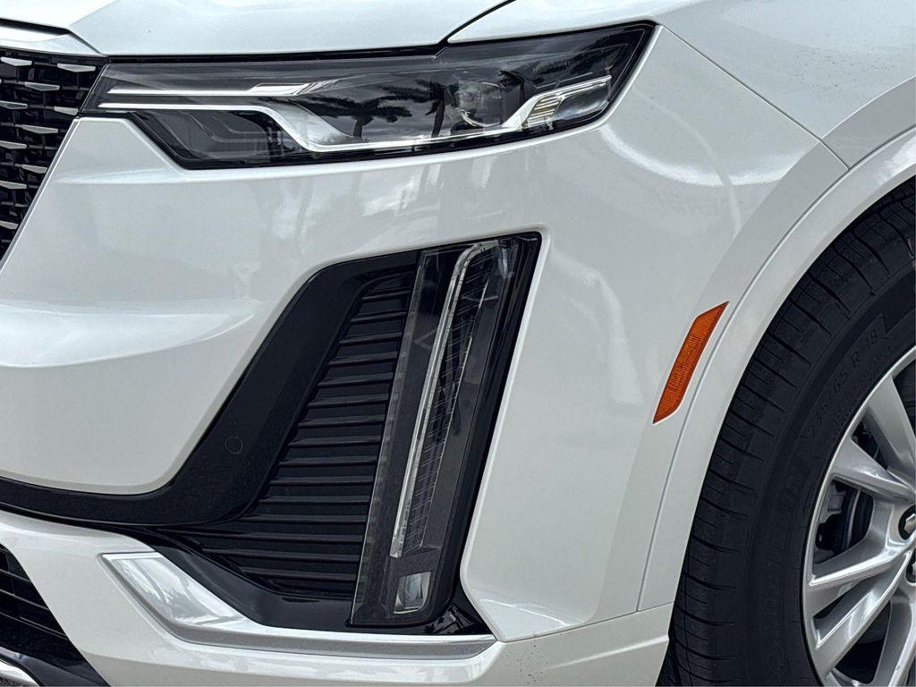 new 2025 Cadillac XT6 car, priced at $48,995