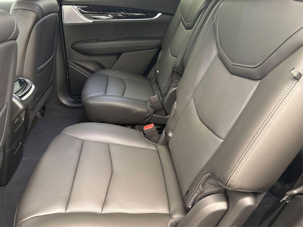 new 2025 Cadillac XT6 car