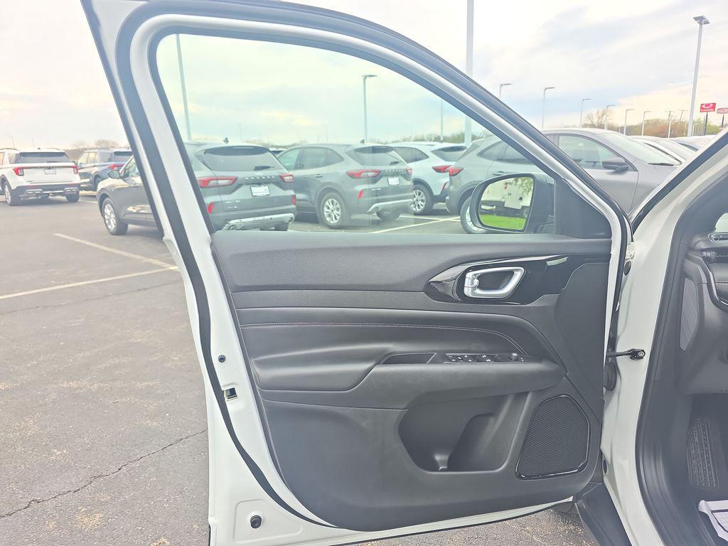 used 2022 Jeep Compass car, priced at $17,491