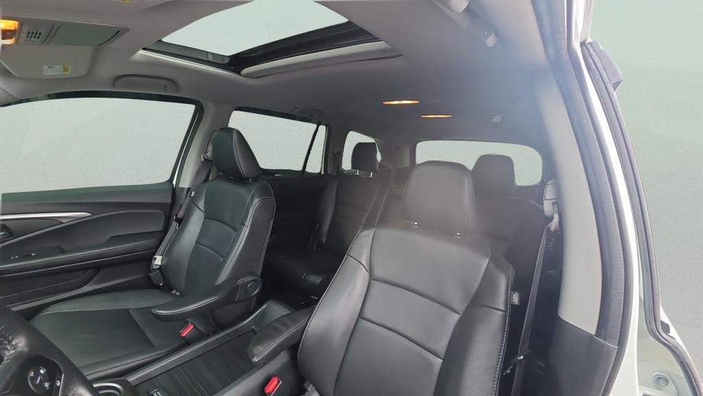 used 2022 Honda Pilot car, priced at $23,991