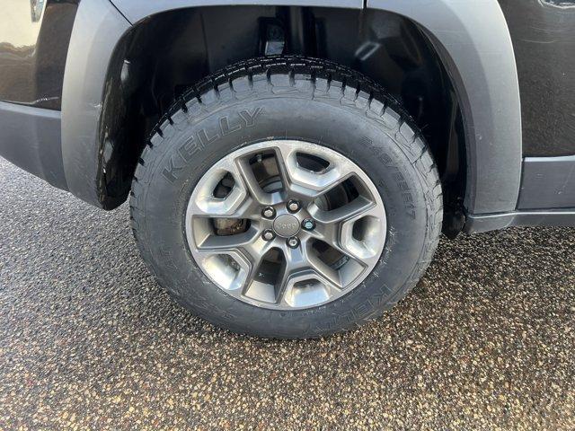 used 2019 Jeep Cherokee car, priced at $12,695