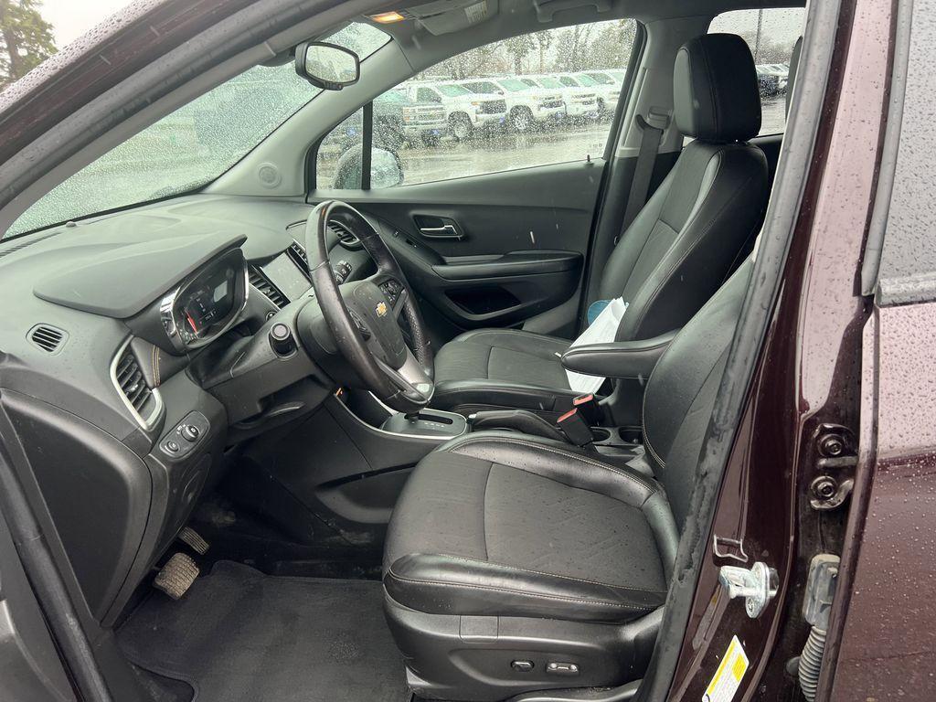 used 2022 Chevrolet Trax car, priced at $17,995