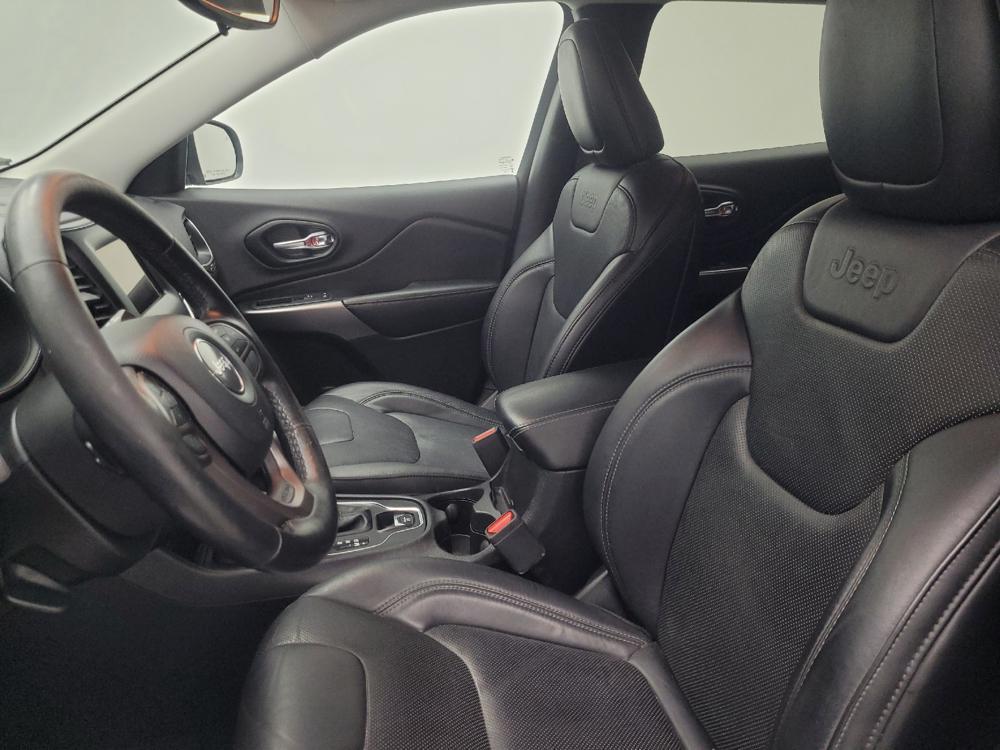 used 2020 Jeep Cherokee car, priced at $21,195