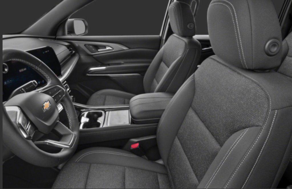 new 2026 Chevrolet Traverse car, priced at $42,995