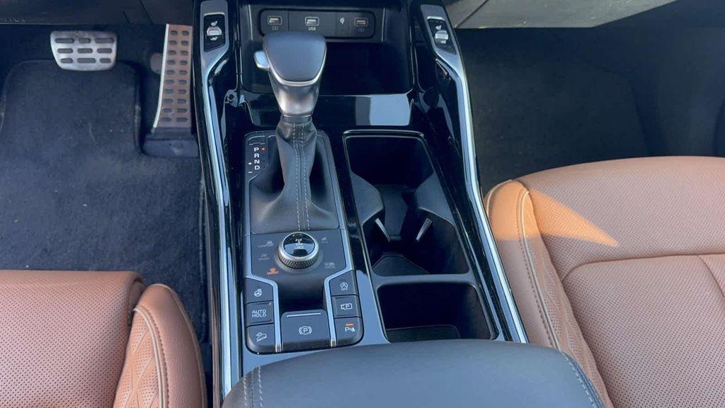 used 2023 Kia Sorento car, priced at $34,789