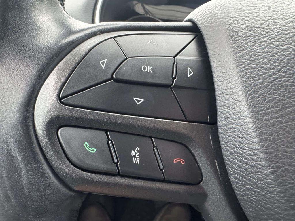 used 2020 Jeep Cherokee car, priced at $19,395