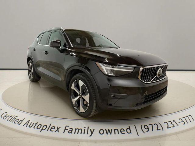 used 2025 Volvo XC40 car, priced at $31,496
