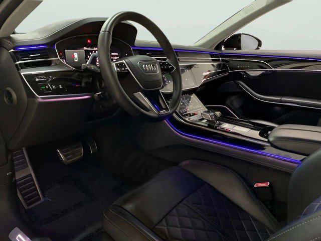 Audi S8 view 34
