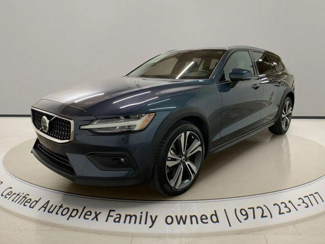 used 2025 Volvo V60 Cross Country car, priced at $35,996