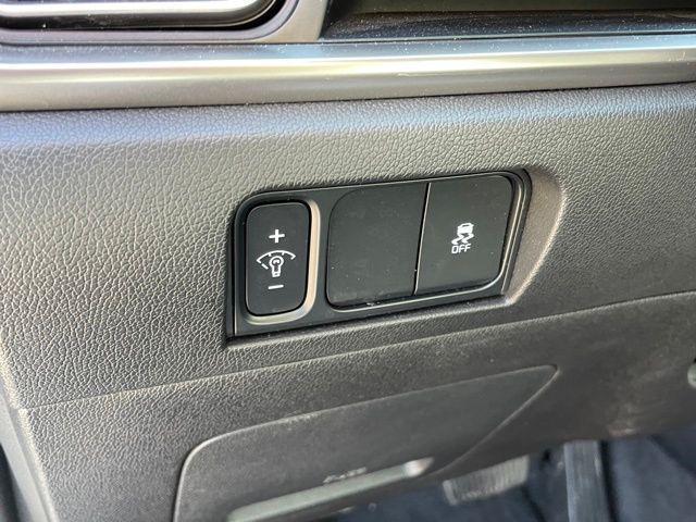 used 2024 Kia Sorento car, priced at $27,000