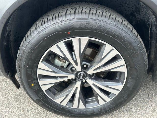 used 2023 Nissan Rogue car, priced at $17,000