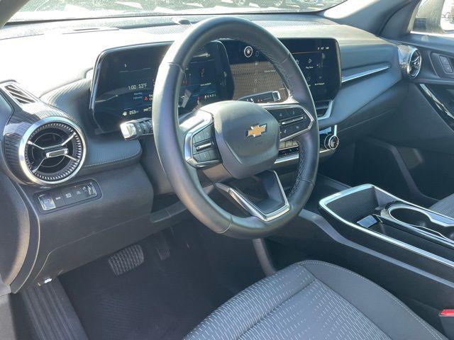 used 2025 Chevrolet Equinox car, priced at $26,500